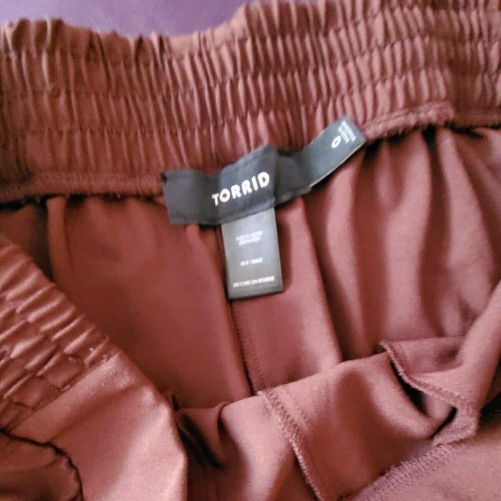 Torrid Womens EUC Plus Sz 0x Crepe SelfTie Taper Straight Leg Pant Raisin Brown - Picture 9 of 9